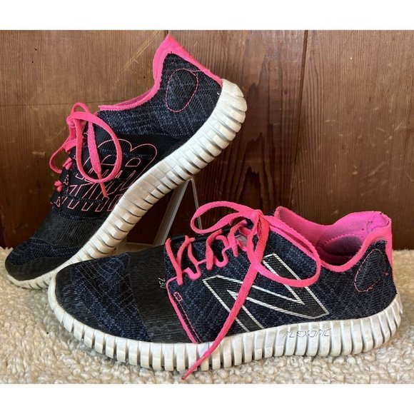 New Balance Shoes - NEW BALANCE 730 Training Running Shoes Sneakers Womens US Size 8.5 Black Pink